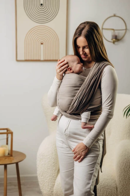 Moja pierwsza chusta do noszenia dzieci, tkana splotem jodełkowym, bawełna - MAŁA JODEŁKA BABY CAFFE LATTE - rozmiar L 3.jpg